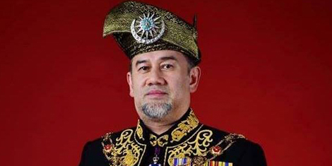 Sultan Muhammad V ditabalkan sebagai Yang di-Pertuan Agong ke-15 hari ini. Daulat Tuanku!